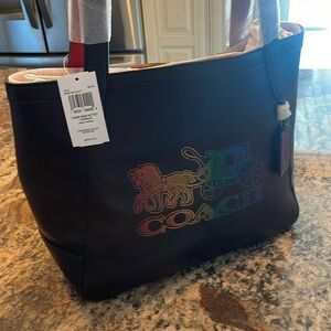 NWT Coach C7221 Ombr Emb HC Tote.